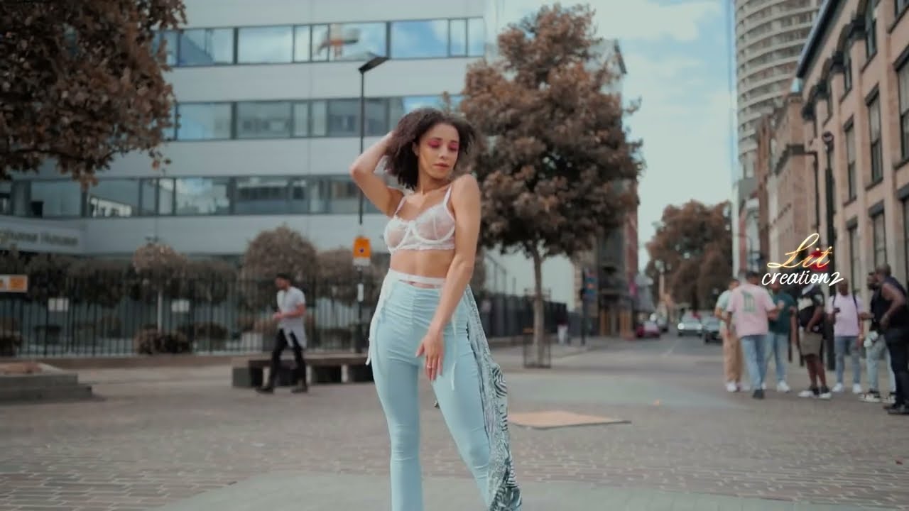 Video portrait of London Fashion Model Georgina part 2