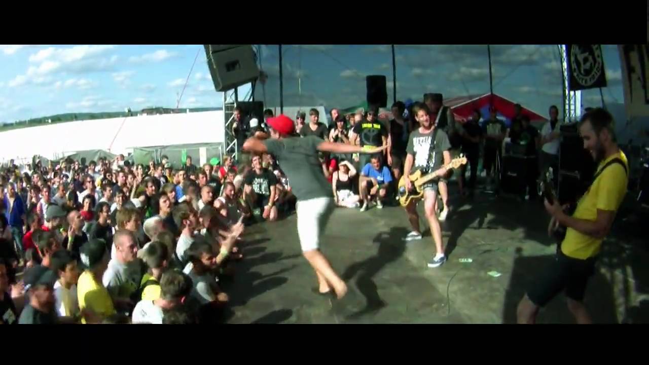 DEATH IS NOT GLAMOROUS - FLUFF FEST 2009