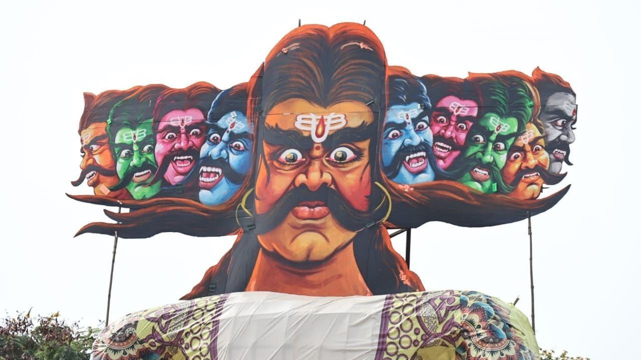 इंदौर के रावणः चलते, उड़ते और घूरते भी हैं। दशहरा पर INDORE RAVAN DUSSEHRA Event 2024 देखिए