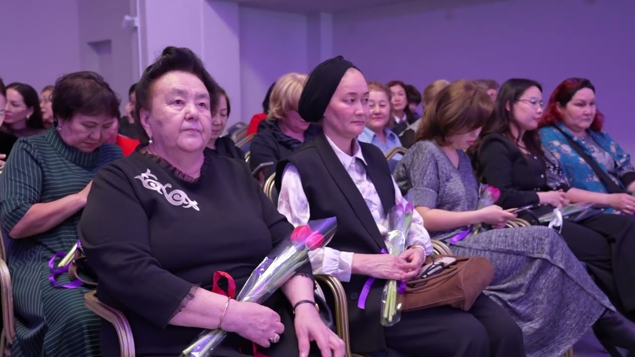 «Әйел – әлемнің жүрегі»: Астанада мерекелік концерт өтті