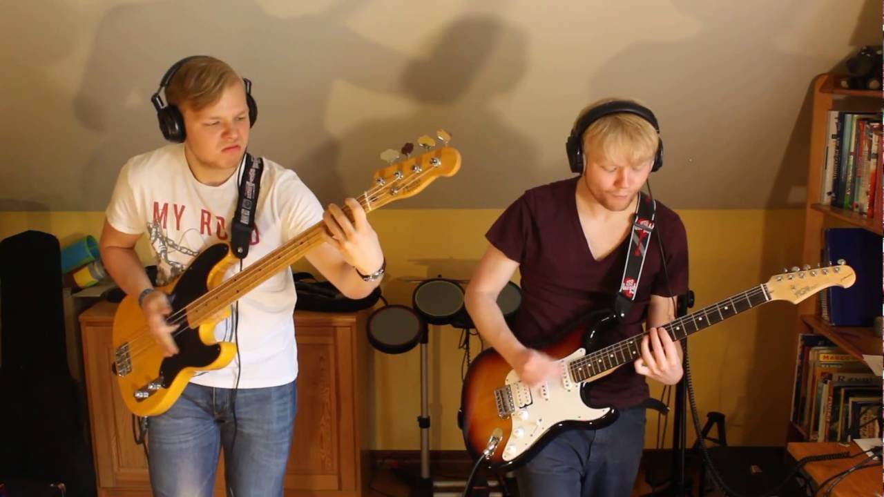 Red Hot Chili Peppers - Dark Necessities (bass + guitar playalong)
