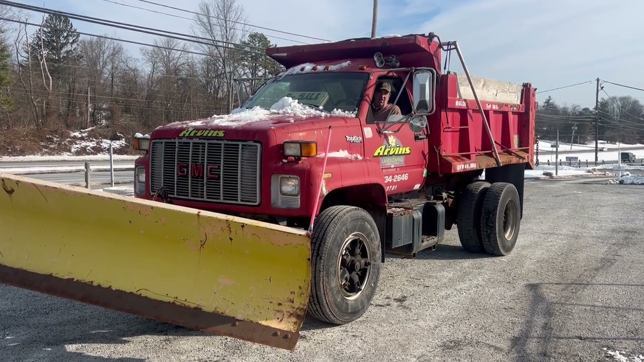 LOT 40 - 1996 GMC C7000 Top Kick Mason Dump Truck