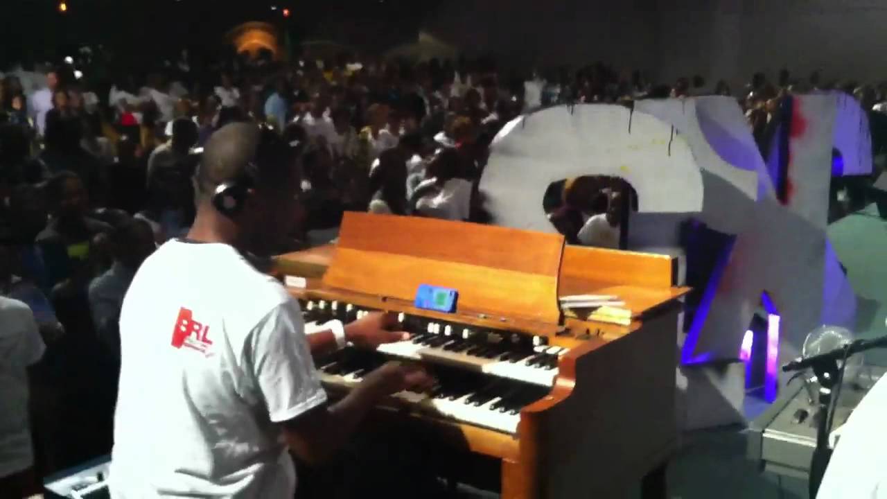 Cory Henry Organ Solo @ BRL 2K12 (Praise Break)!!