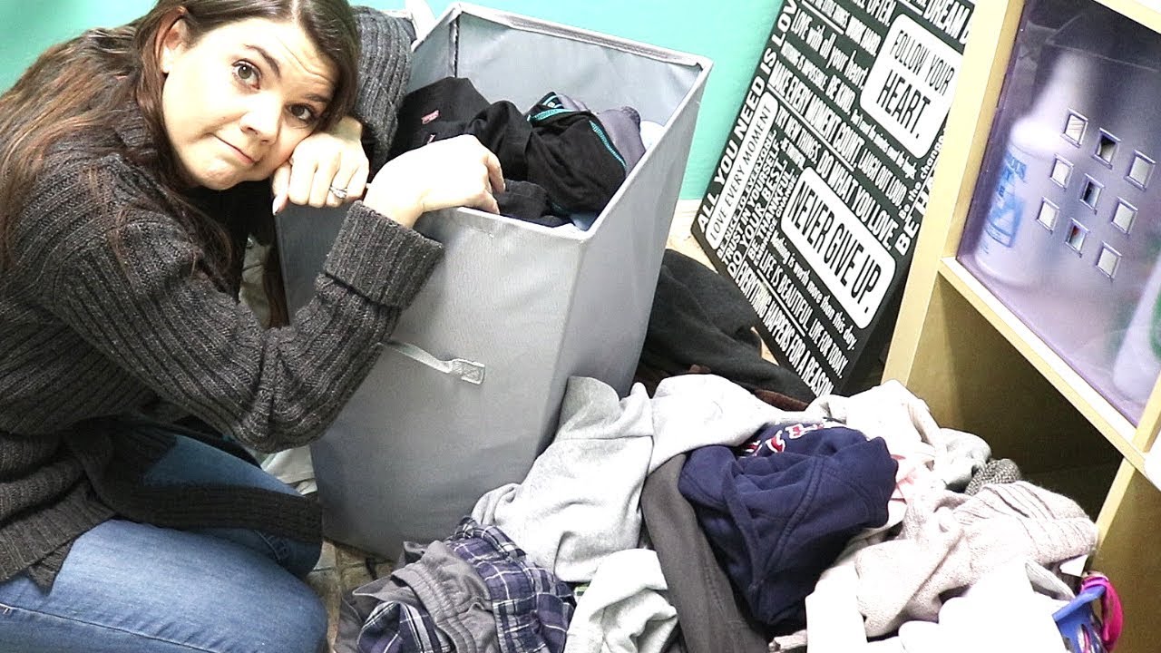 LAUNDRY DAY SPEED CLEANING ROUTINE // CLEAN WITH ME