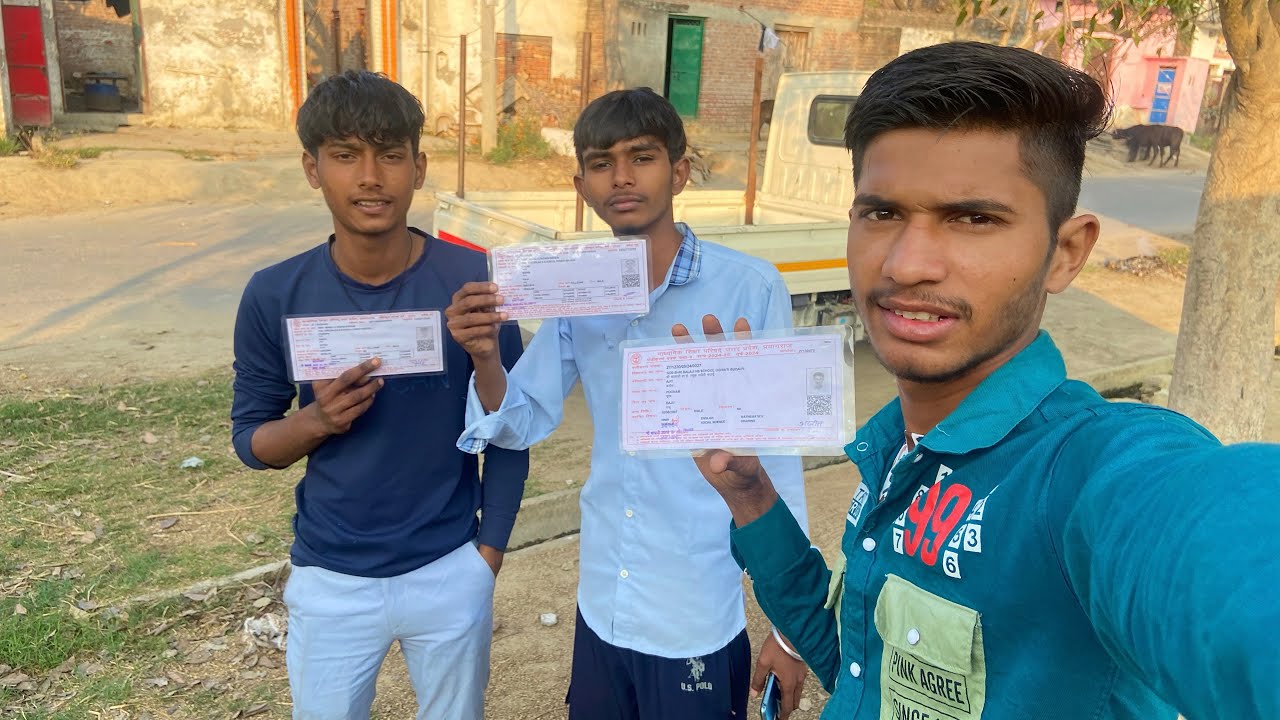 Ham tino ne Apne admit card pe Levi lesson karai ☺️