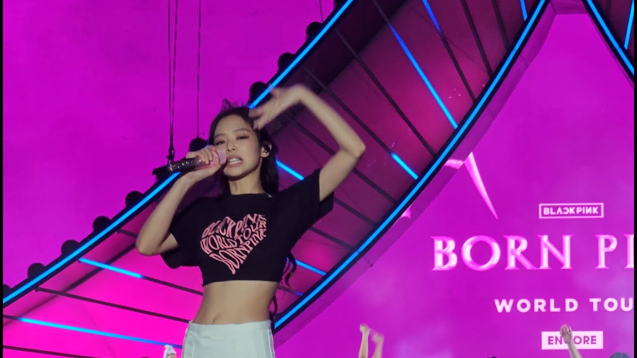 Blackpink @ Stade de France in Paris - As if it's your last | Fancam