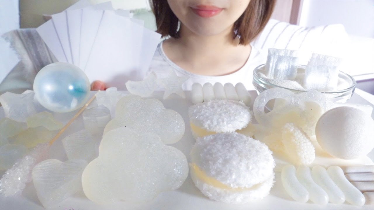 【咀嚼音】透明 VS 白いスイーツ【ASMR/EATINGSOUNDS】CLEAR VS WHITE SWEETS