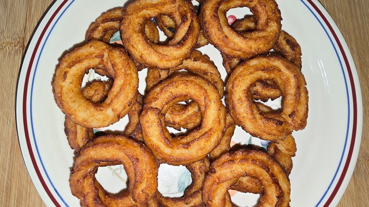 Хрустящие жареные луковые кольца из картофельного пюре