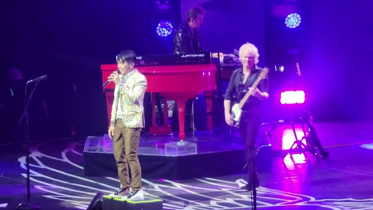 Lights + Send Her My Love | 220413 Journey in Dallas