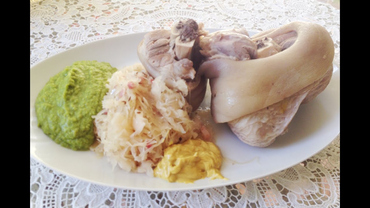 Berliner Eisbein ungepökelt mit Sauerkraut und Erbspüree