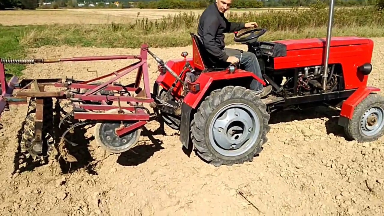 Ciągnik Sam Kultywator