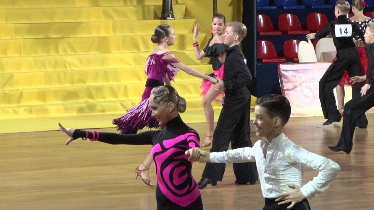 Andrey Guselnikov - Anastasiya Trachuk, 1/2 Samba