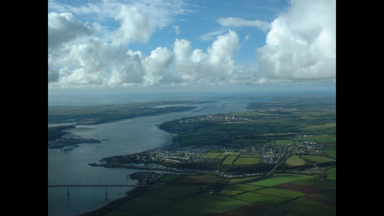 Milford Haven waterway, river Claddeau  & the islands November 2005