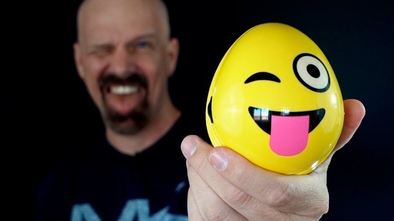 Emoji Crumby Mini Vacuum Review