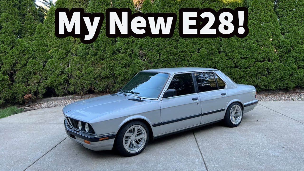 I Impulse Bought a 1986 BMW E28 For A Winter Project | First Look and Walk-around