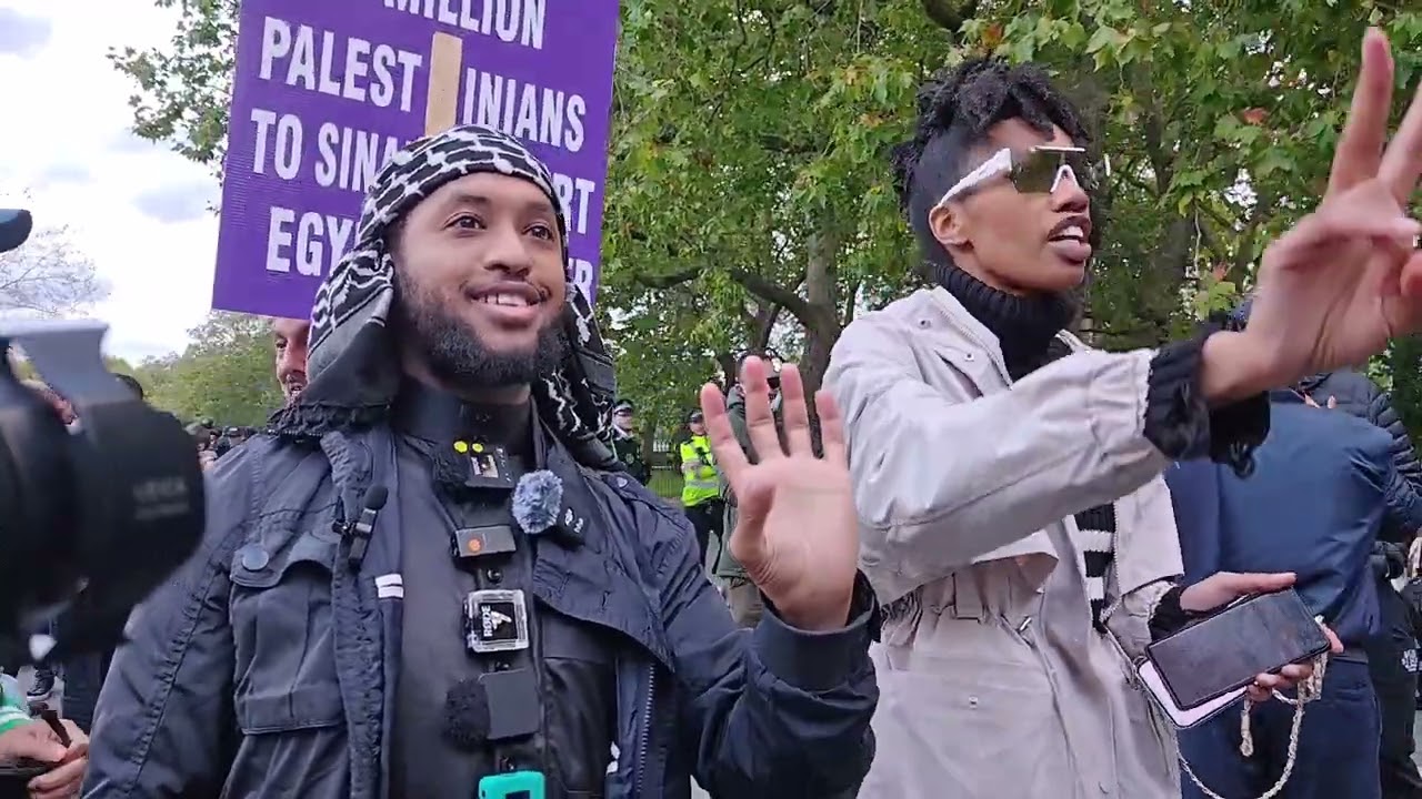 Excited French Lady Challenges Siraj Instantly Regrets It | Siraj | Speakers Corner 