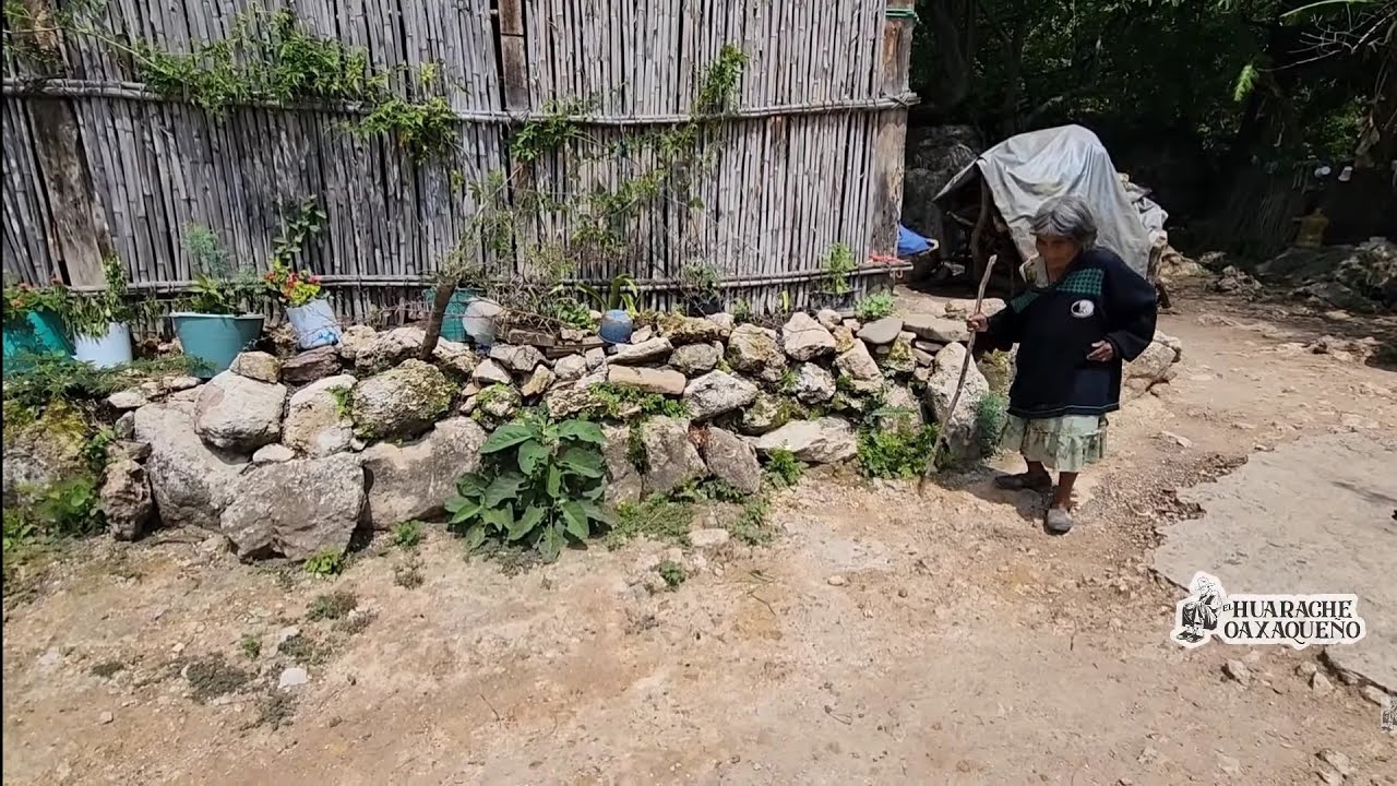 Бабушка, брошенная семьей 😢