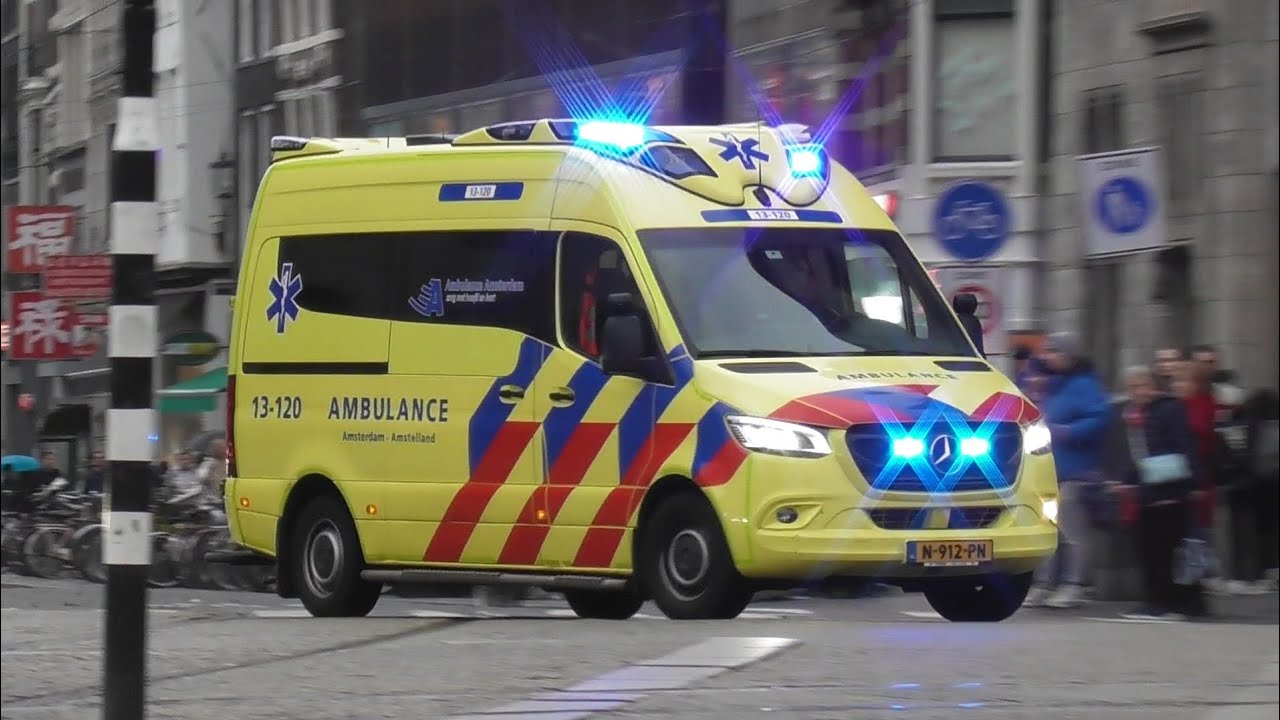 Amsterdam Ambulance 13/120 Responding with Blue Lights and Sirens