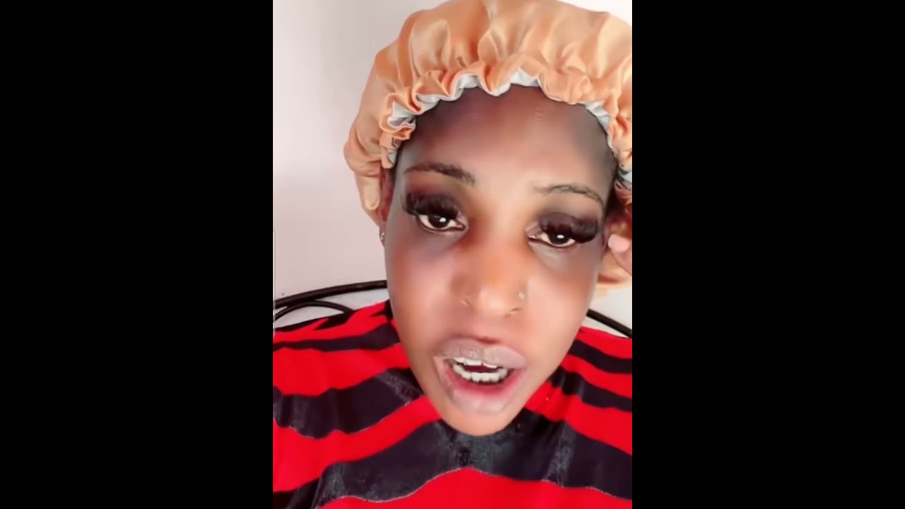 ANNIE AND HER SUPPORTERS TALK ABOUT BABY SHOWER  MI DEAR 