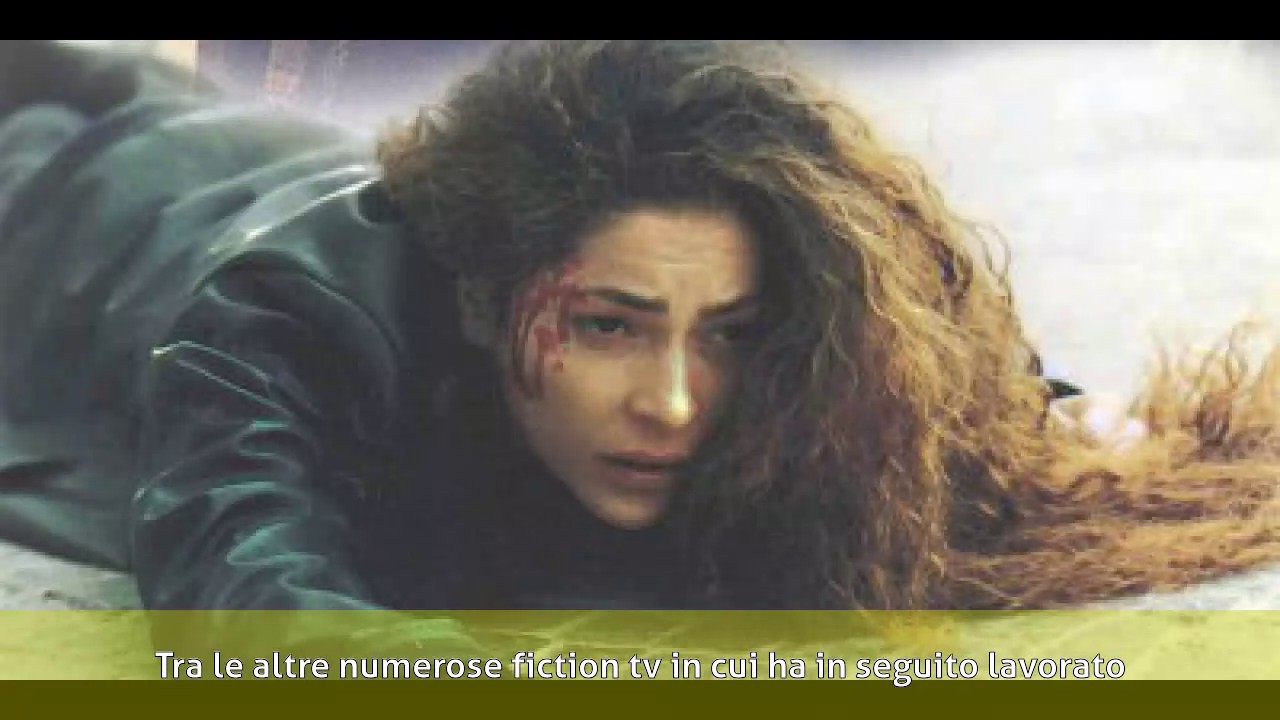 Simona Cavallari - Biografia