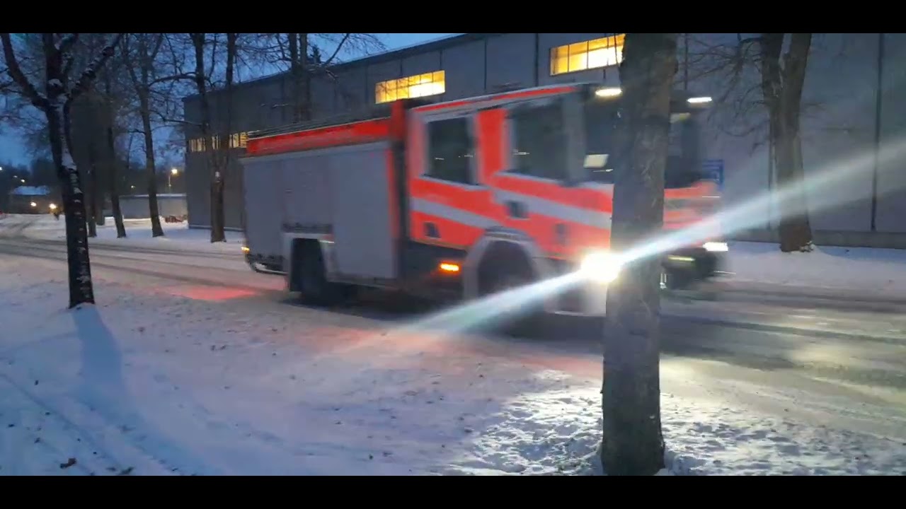 Länsi-Uusimaa 401 poistuu mikkelän paloasemalle lohjan keikalta 