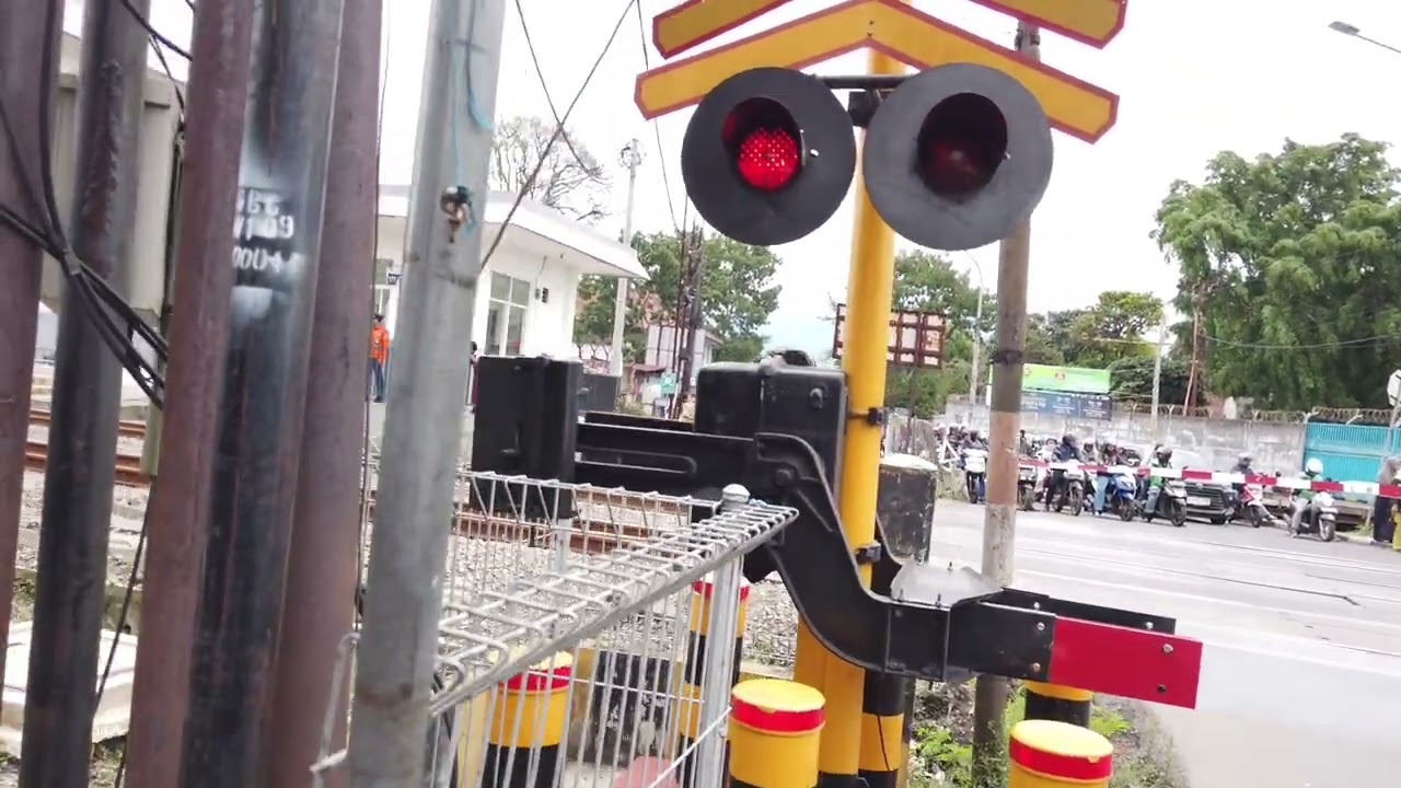 Palang Kereta Gedebage dan Stasiun Gedebage