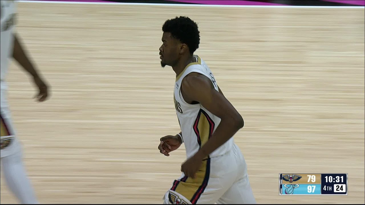 Yves Missi slams it home
