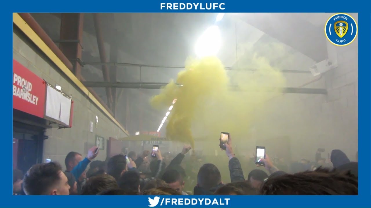 LEEDS FANS GOING MENTAL IN THE CONCOURSE AT BARNSLEY 2017!!!