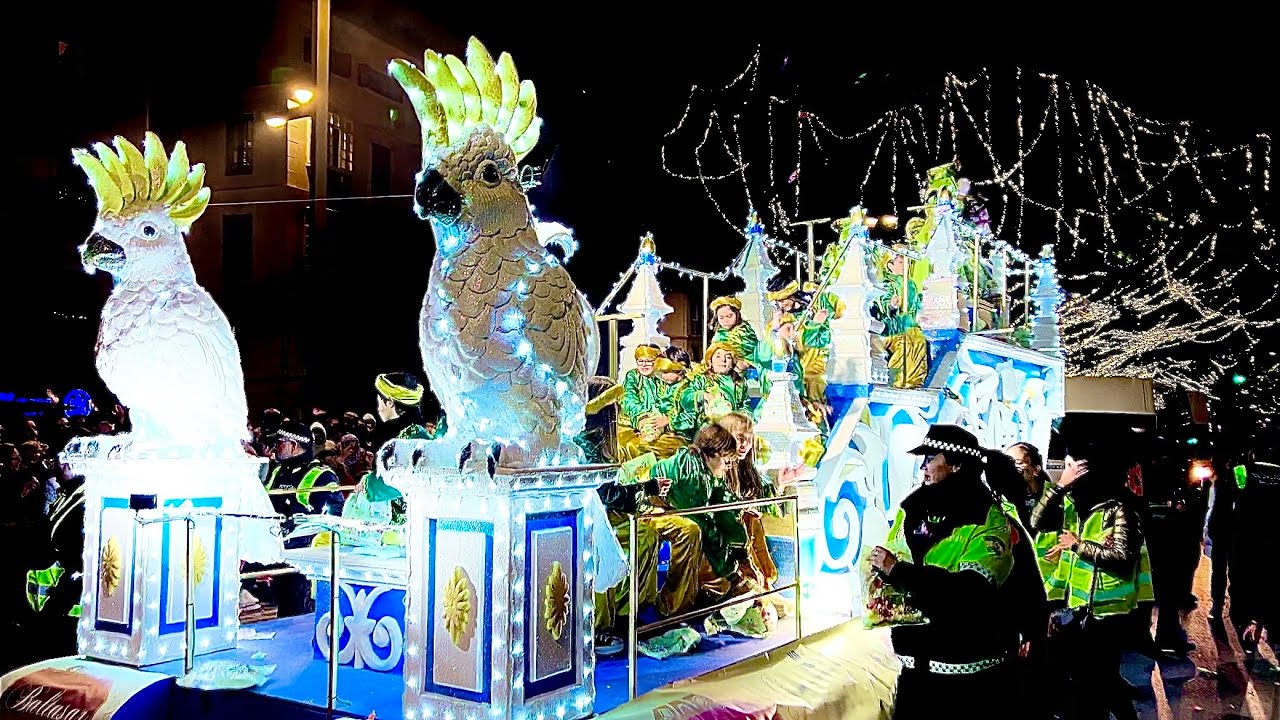 Spain Malaga Parade 2024, La Cabalgata de los Reyes Magos en Málaga 2024, [4K]