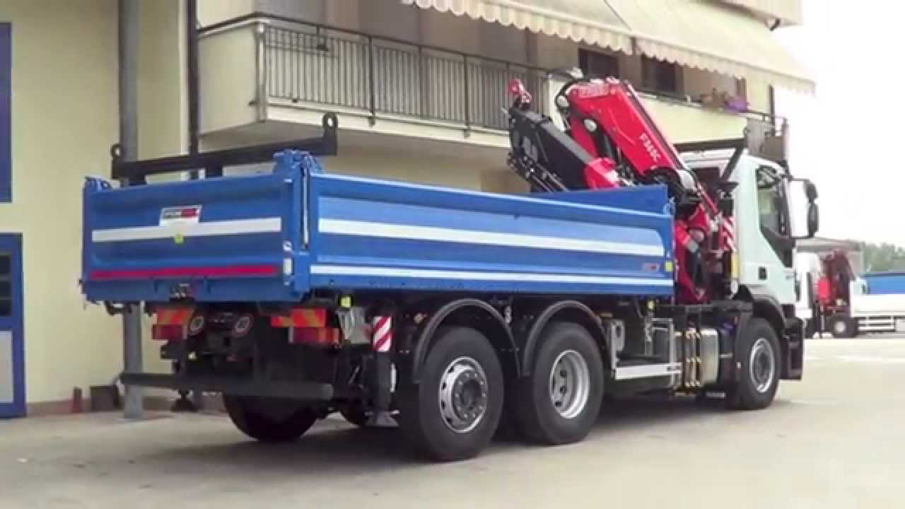 Iveco Stralis 3 assi - Cassone ribaltabile trilaterale con gru Fassi