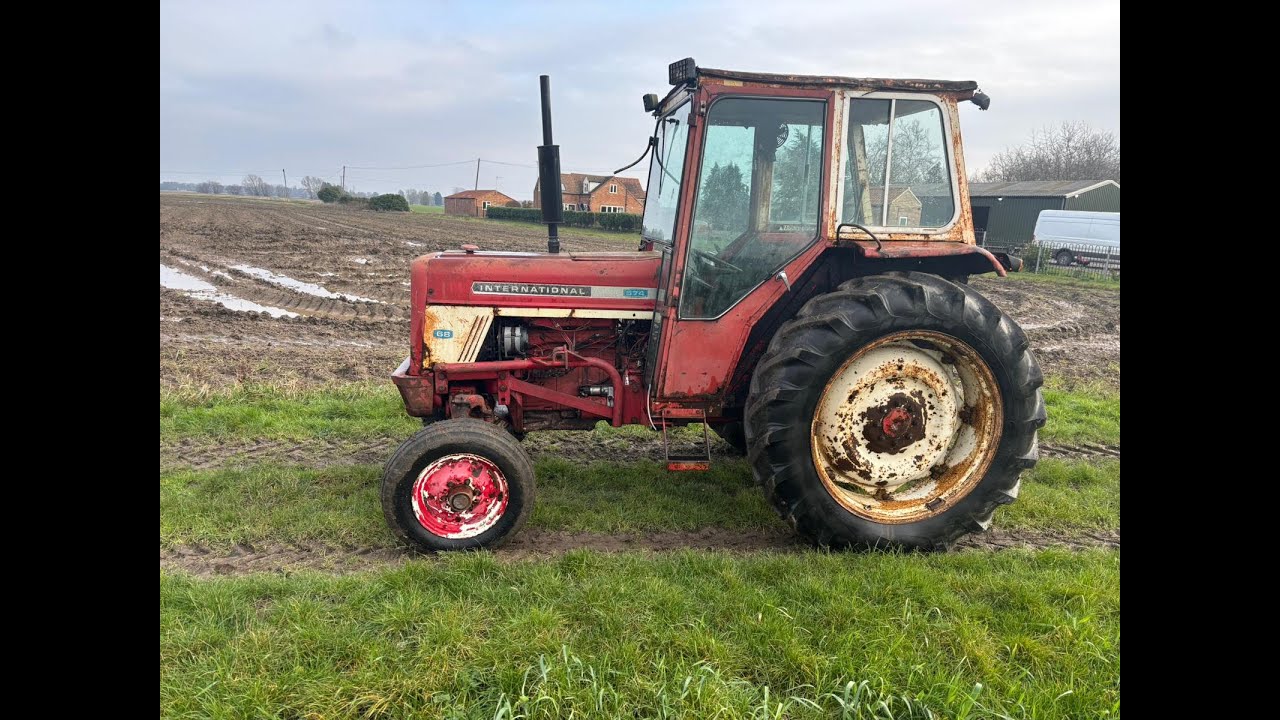INTERNATIONAL 574 TRACTOR