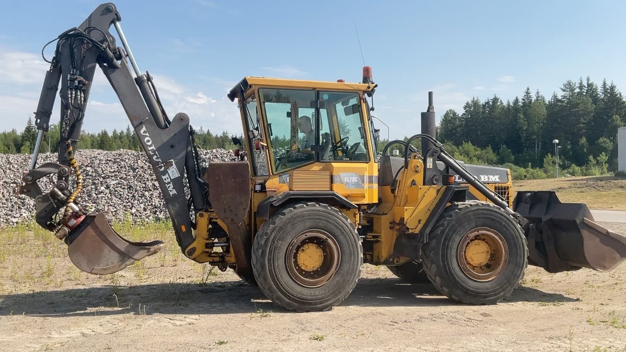 Köp Grävlastare Volvo EL70C med Cummins på Klaravik
