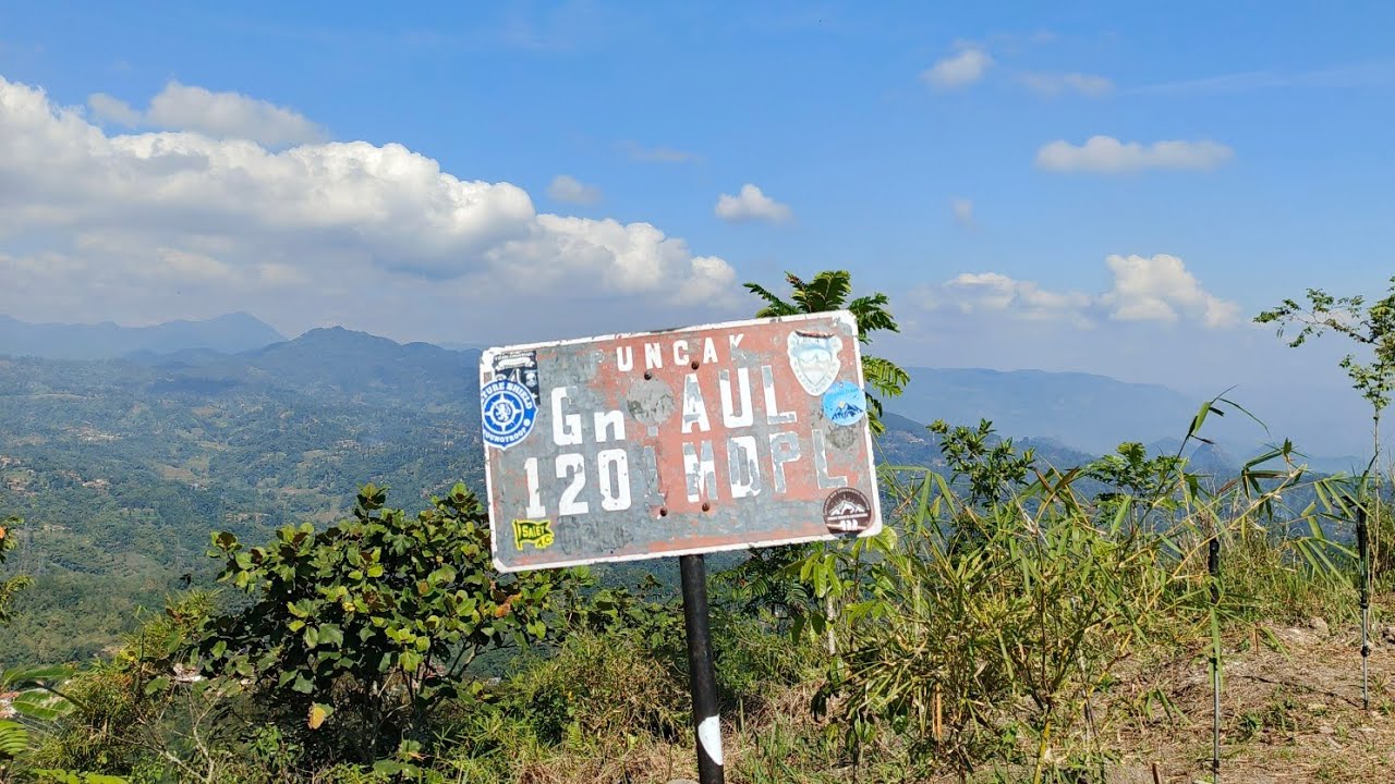 2 GUNUNG 1 HARI DAN SOLO HIKING⁉️ - GUNUNG SINGA DAN GUNUNG AUL