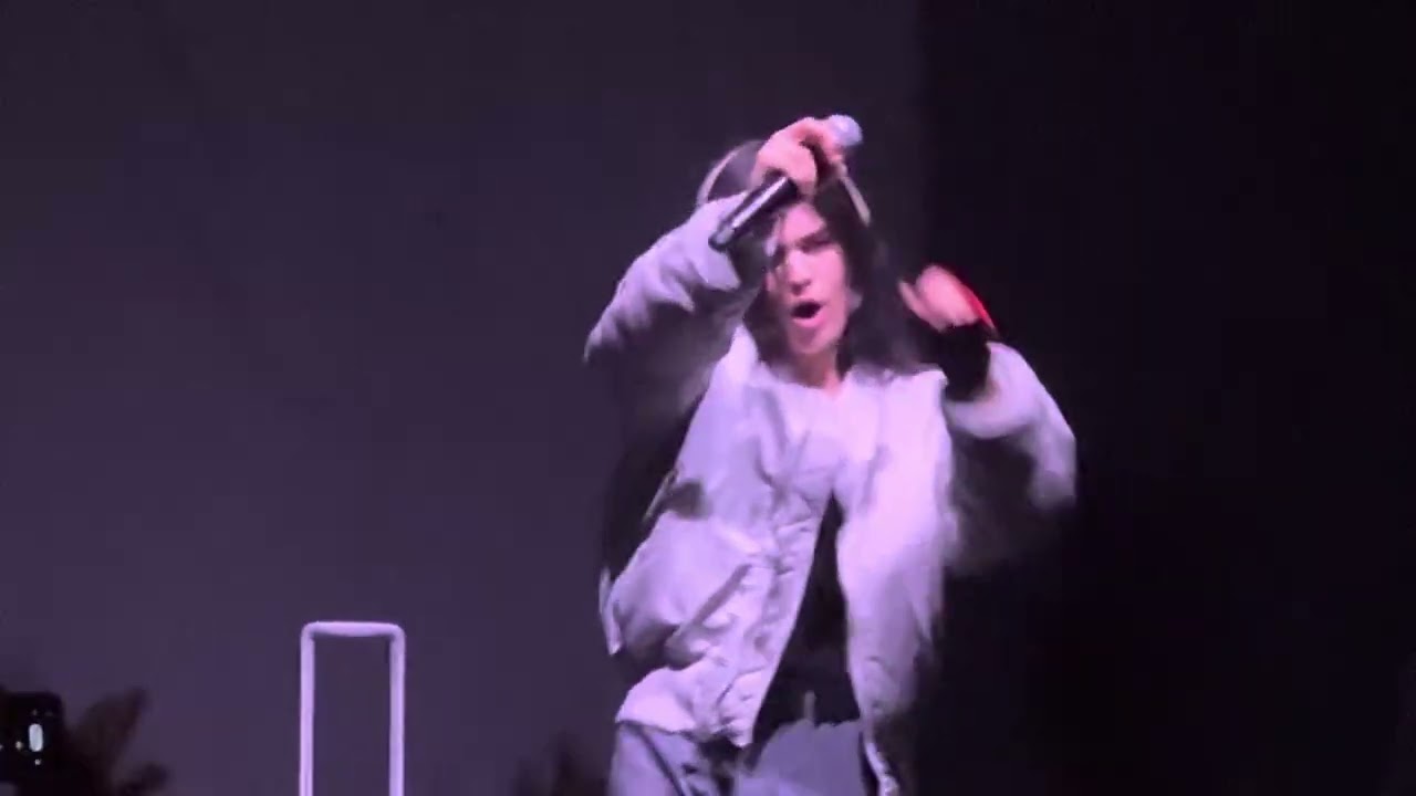 Point A underscores live Chicago The Vic 11/16/2025