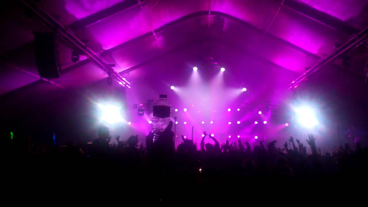 30 dank mins of Skrillex @ Camp Bisco X 2011