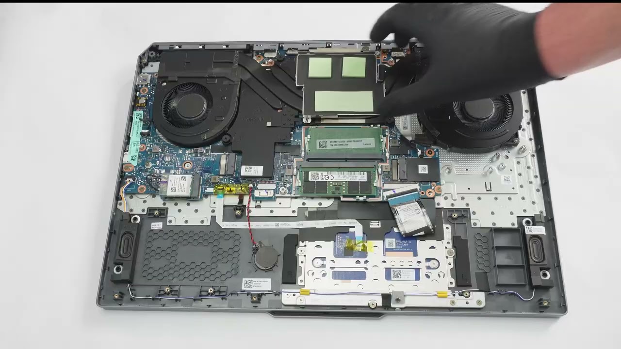 Разборка и демонтаж Lenovo LOQ 17IRX10