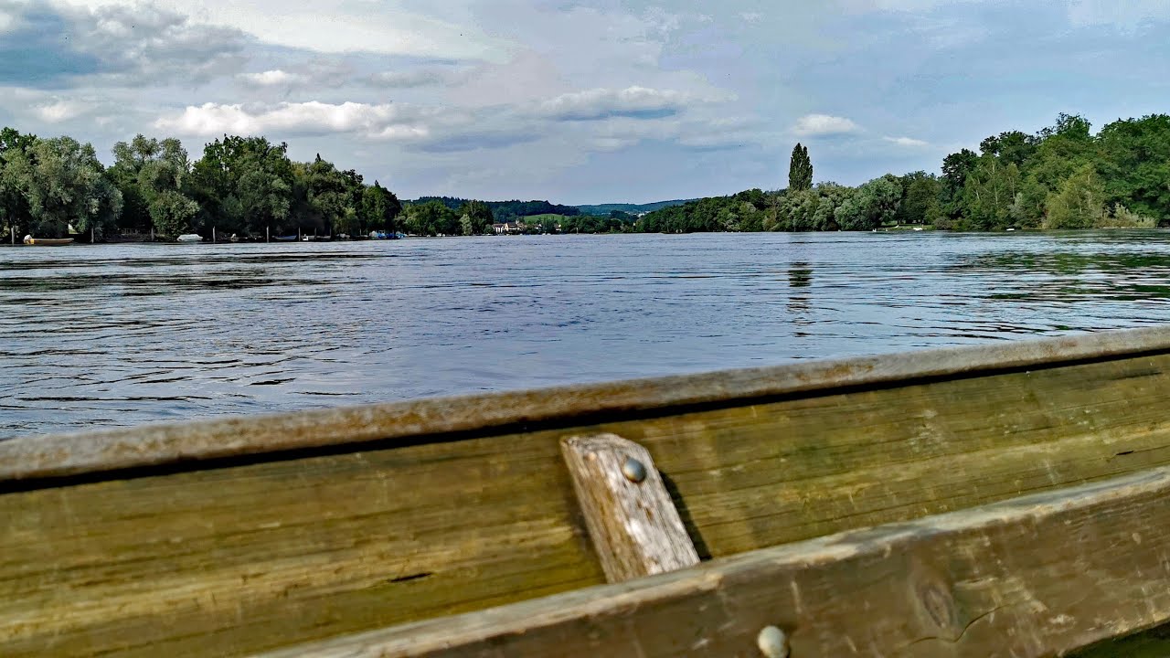 Stachler Paul mit dem Weidling auf dem Rhein