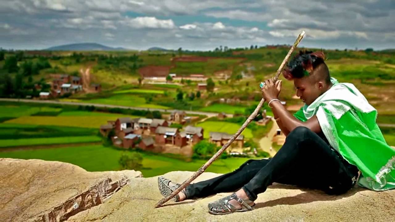 BARINJAKA - HIKARAMA (Nouveauté BM Production 2016)