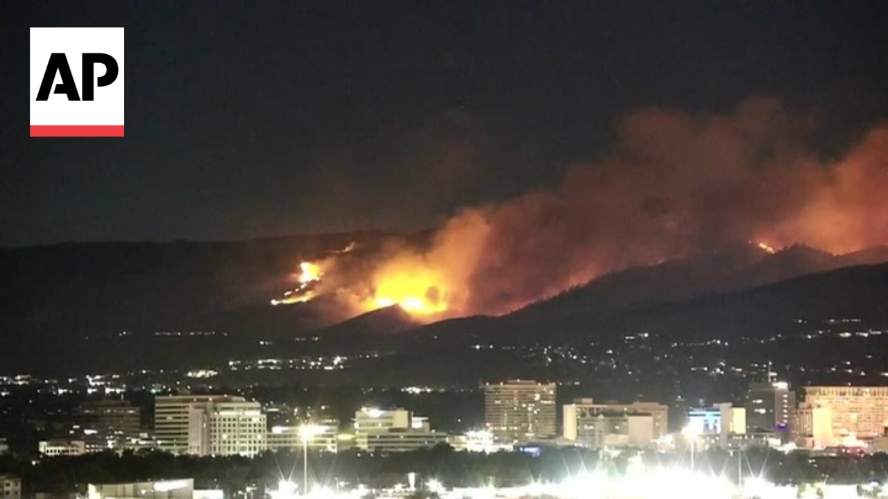 Nevada wildfire forces thousands to evacuate near Reno