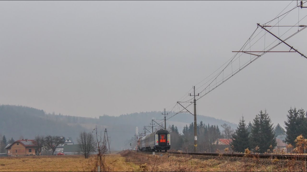 IC Bieszczady na ZSW ciągnięte przez EP08-001.