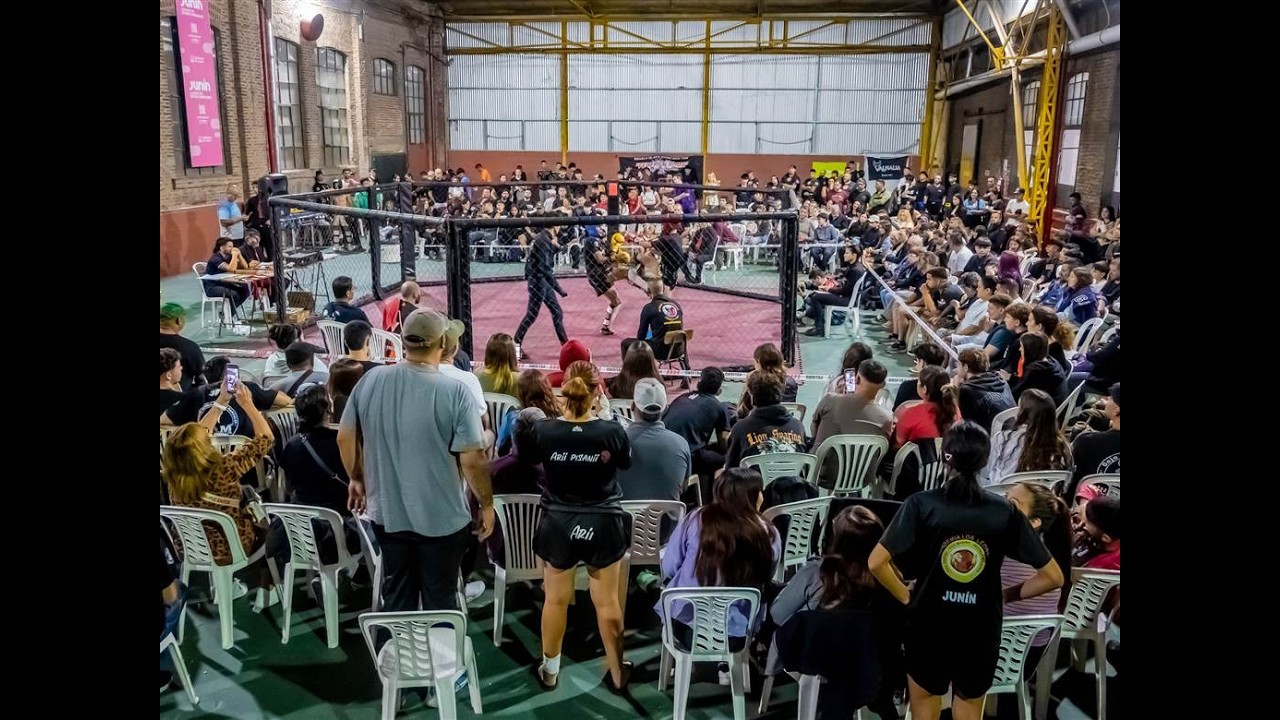 Nueva velada de kickboxing en un “Beto Mesa” repleto de público