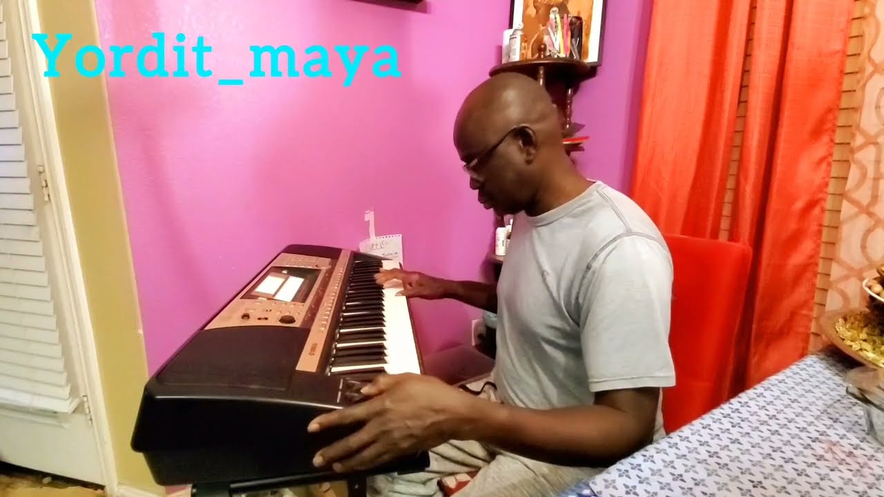 Watch me playing piano. #howto, @follow-me @TRENDINGGADGETS1 @SmallAdvantages @hot