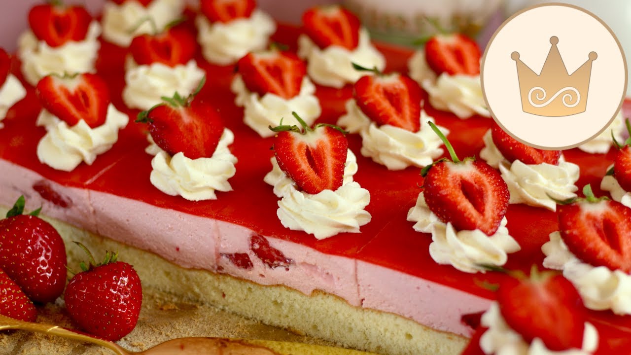 LECKER ERDBEERKUCHEN VOM BLECH BACKEN 🍓 ERDBEERSCHNITTEN WIE VOM KONDITOR 🍓 REZEPT VON SUGARPRINCESS