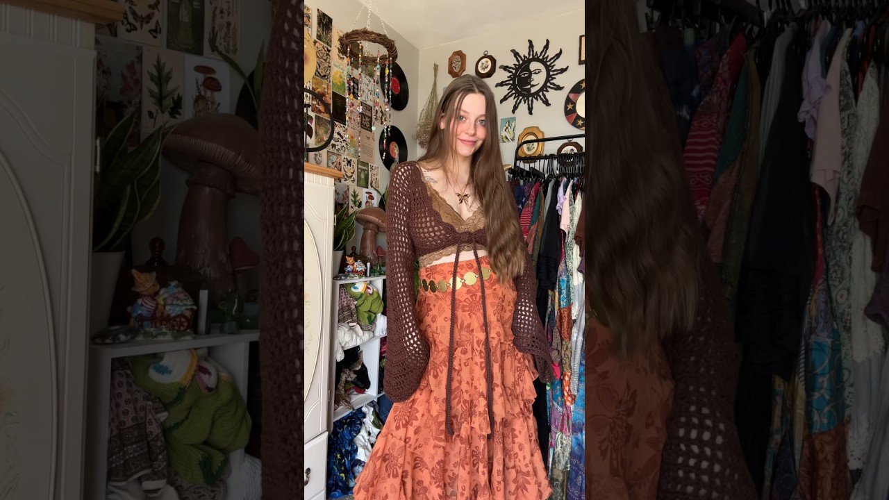 70s ootd 🤎🌞 (tutorial for the bell sleeve top on my channel! SO proud of her ✨) 