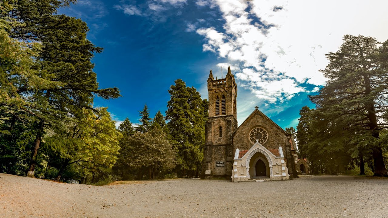 St. John's in The Wilderness Church aur uske pas hi Jim Corbett ki Maa Mary Jane Corbett ki kabar