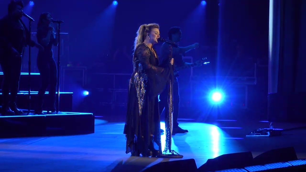 Kelly Clarkson - (2023-08-18) - Second Wind