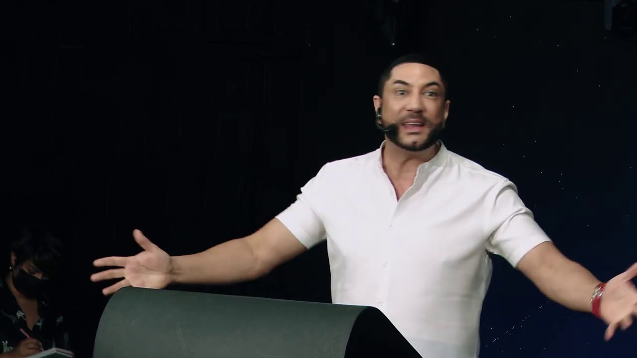 Pastor Marcos Yaroide - ¿Dios Tiene El Control?