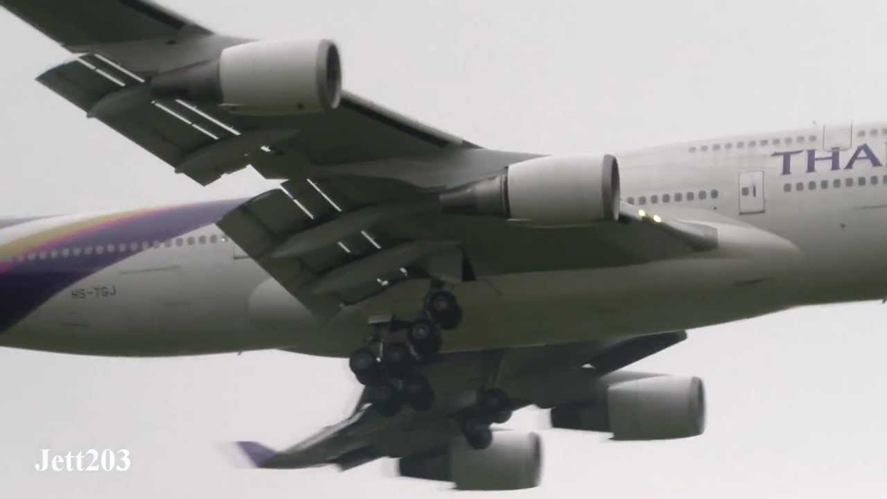 London Heathrow Arrivals 09L