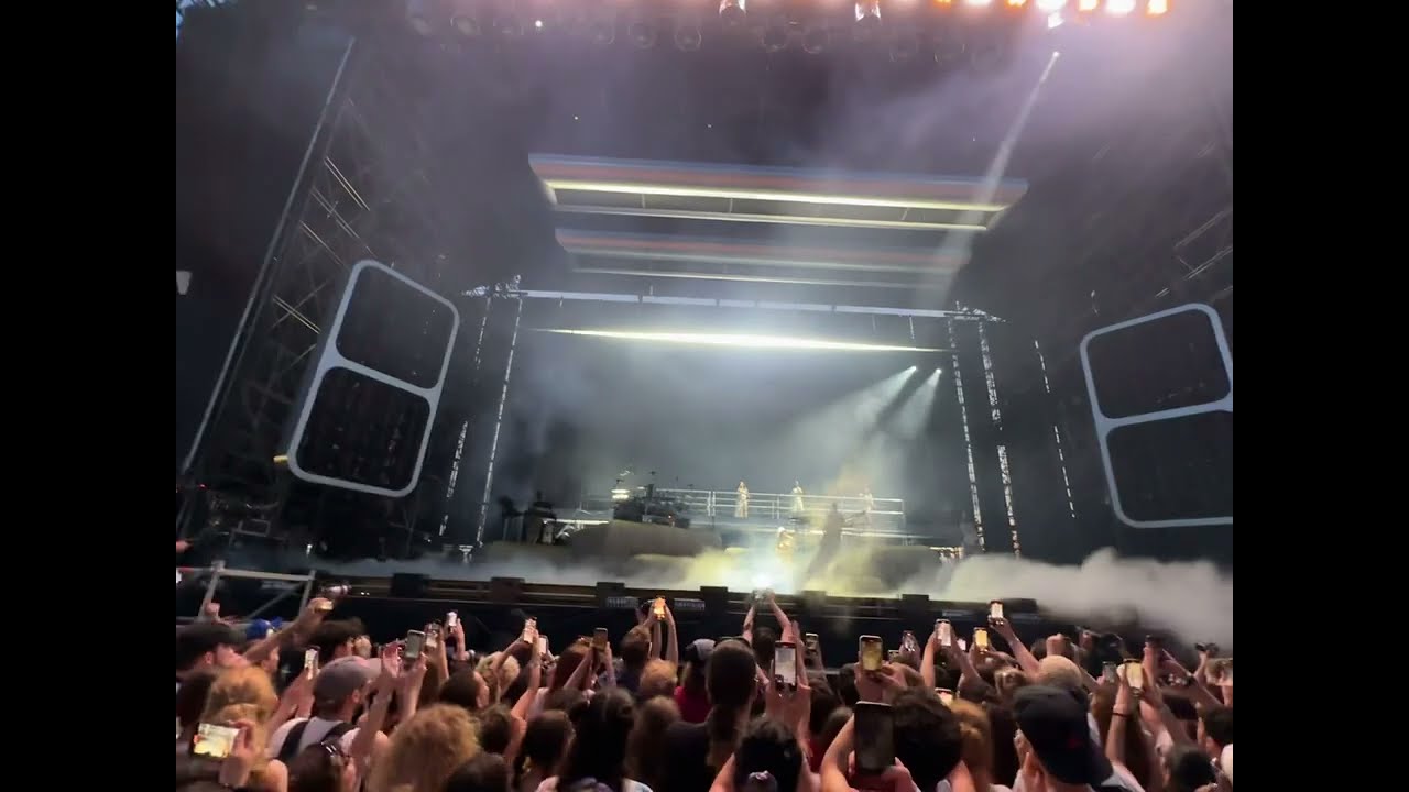 Doja Cat - Skull And Bones / ACKNOWLEDGE ME (live in Milan, 27th June 2024)