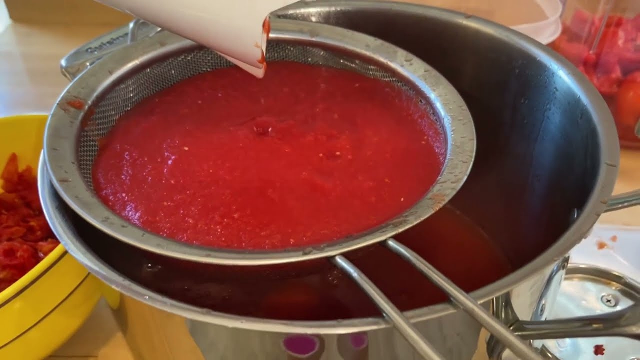 Quick And Easy Thick Tomato Sauce!  Don't Spend Hours! Canning sauce and juice! No wasting juice!